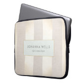 Stijlvol Elegant Beige Linen Gold Striped Laptop Sleeve (Voorkant Links)