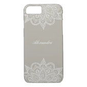 Stijlvol en elegant Taupe & White Mandala Lace Case-Mate iPhone Case (Achterkant)