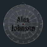 Stijlvol en geavanceerd Onyx zwart monogram Dartbord<br><div class="desc">Een perfecte combinatie van esthetiek en stijl. Dit ontwerp toont een strakke en moderne onyx kleur achtergrond met een elegante donkerdere zwarte tint voor jouw naam, waardoor een opvallend en geavanceerd monogram ontwerp ontstaat. Pas ze aan met jouw naam of een voorkeurstekst, waardoor ze een unieke weergave zijn van uw...</div>