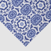 Stijlvol Floral Blue op een witte, gekleurde aarde Tissuepapier (Detail)