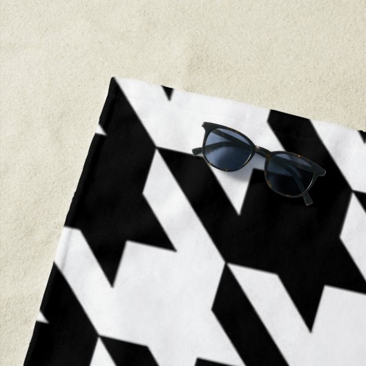 stijlvol geometrisch zwart wit geluidsdieptepatroo strandlaken (In situ)