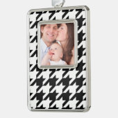 stijlvol geometrisch zwart wit geluidsdieptepatroo verzilverd omlijst ornament (Links)