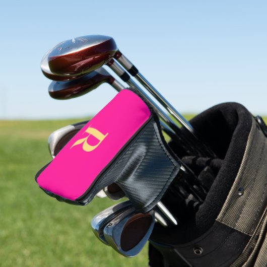 Stijlvol gepersonaliseerd monogram Hot Pink Golfheadcover (Insitu)