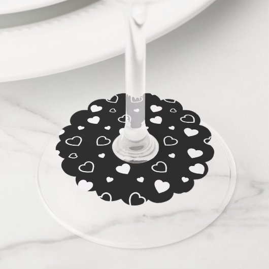 Stijlvol hartenpatroon 5 wijnglaslabel (Dichtbij)