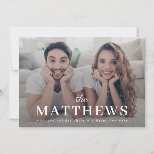 Stijlvol kerstfeest | Modern Sage Green Couple Fot Feestdagenkaart (Voorkant)