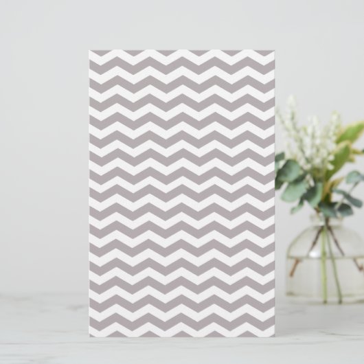 Stijlvol licht grijs en wit zigzag Chevron Pattern (Staand voorkant)