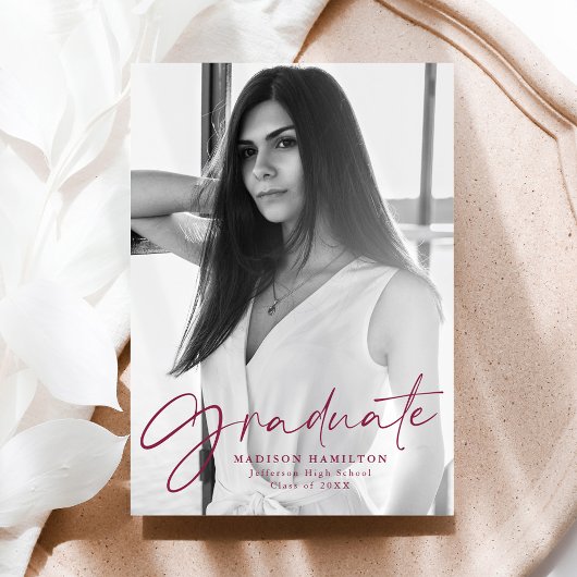 Stijlvol Maroon Script Photo Afstuderen Aankondiging