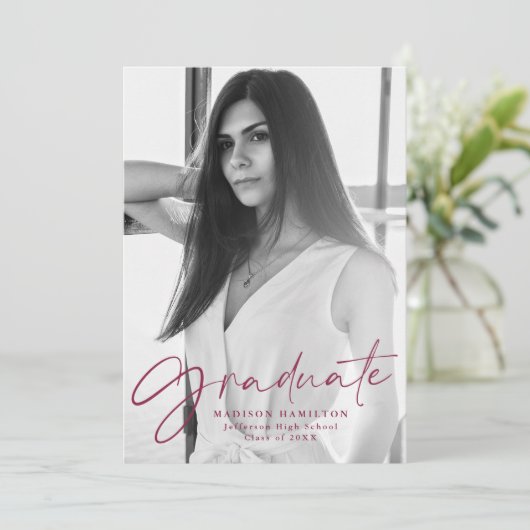 Stijlvol Maroon Script Photo Afstuderen Aankondiging (Staand voorkant)