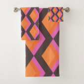 Stijlvol Mid Century Mod Pattern in Pink en Brown Bad Handdoek (Insitu)