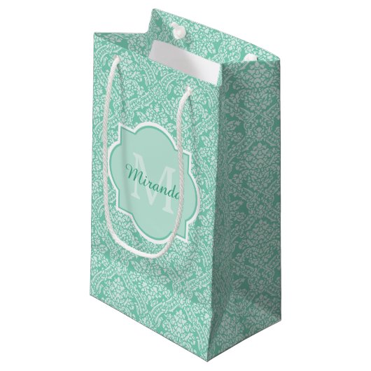 Stijlvol Mint Green Damask Monogram met naam Klein Cadeauzakje (Voorkant Gekanteld)