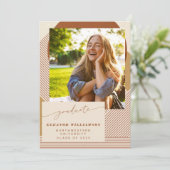 Stijlvol Modern Neutral Geometric Photo Afstuderen Aankondiging (Staand voorkant)