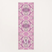 Stijlvol Monogram Baroque Patroon in Roze Shades Yogamat (Voorkant)