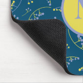 Stijlvol monogram geel lila bessenpatroon muismat (Hoek)