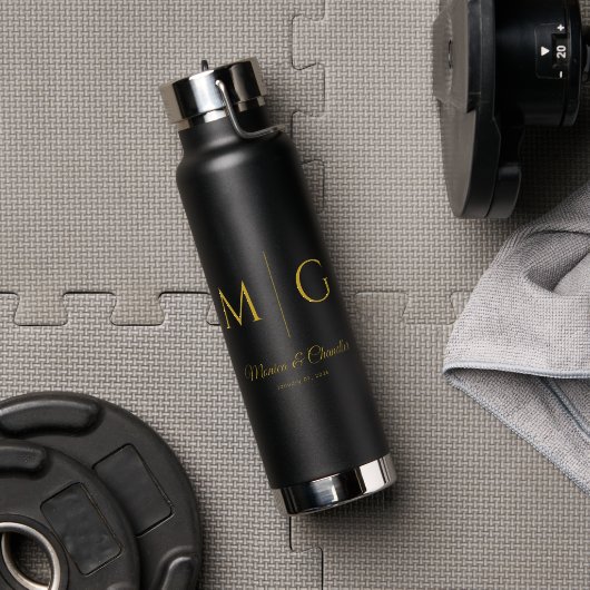 Stijlvol monogram met koppelnaam zwart waterfles (Gym (Gedraaid)  )