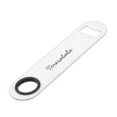 Stijlvol Monogram Modern Minimalistisch Wit Schrif Speed Flessenopener (Voorkant Gekanteld)