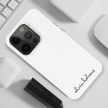 Stijlvol monogram | Modern minimalistisch witscrip iPhone 15 Pro Case<br><div class="desc">Een eenvoudig,  stijlvol aangepast monogram ontwerp in een informele casual handgeschreven script typografie in opvallend zwart-wit zwart-wit. Het monogram kan gemakkelijk worden gepersonaliseerd om een ontwerp zo uniek te maken zoals u bent! De perfecte trendy op maat gesneden gave of accessoire voor elke gelegenheid.</div>