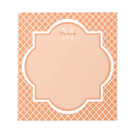 Stijlvol Oranje Quatrefoil monogram met naam Notitieblok (Voorkant)