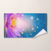 Stijlvol Paars Lotus Flower Blue, Landscape, Zen Bad Handdoek (Handdoek)