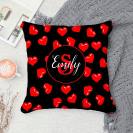 stijlvol rood hartpatroon op zwart aangepast monog kussen