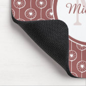 Stijlvol roodachtig bruin hartenmonogram met naam muismat (Hoek)