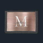Stijlvol Roos Gold Bored Metal Monogram Manuscript Drievoud Portemonnee<br><div class="desc">Stijlvolle Roos Gold Brushed Metal Monogram Script Trifold Wallet</div>