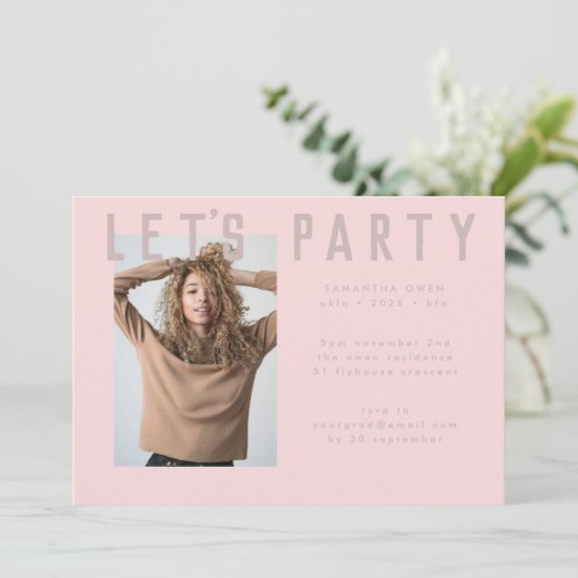 stijlvol roze afstudeerder fotomod Partij Kaart (Staand voorkant)