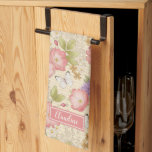 Stijlvol roze botanische bloemmotief theedoek<br><div class="desc">Een   bloemmotief gepersonaliseerd met jouw naam siert deze keukenhanddoek. Personaliseer het voor een cadeau. Geweldig cadeau voor Moederdag,  vrienden,  kerstcadeaus of gewoon omdat. Ontworpen voor u door Blackberry Boulevard.</div>