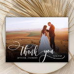 Stijlvol script 2 foto bruiloft dank u kaart<br><div class="desc">Elegante moderne chique boho kalligrafie script bruiloft 2 foto dank u kaart. Stijlvolle bruiloft dank u sjabloon met een volledige verticale foto op de voorkant met de tekst "Thank You" in een grillige wervelende hand belettering typografie script swash tail font wit overlay op het afbeelding en een achterkant een (1)...</div>