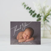 Stijlvol script Dank u Pasgeboren Foto Geboorte Aankondigingskaart (Staand voorkant)