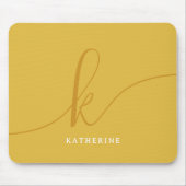 Stijlvol Script Monogram Mosterdgeel Muismat (Voorkant)