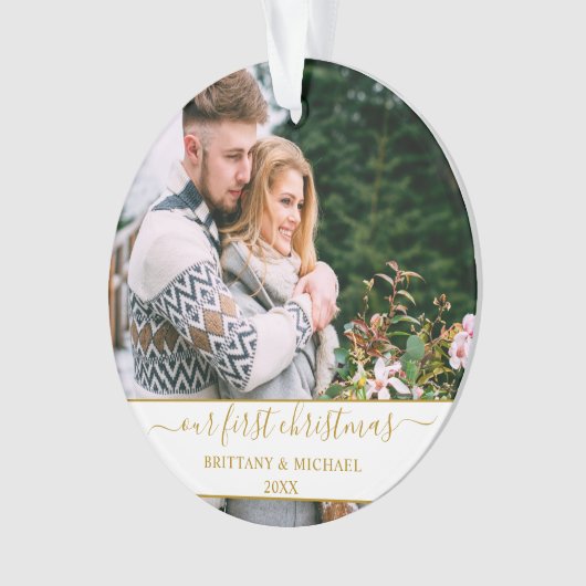 Stijlvol script Ons eerste kerstgouden paar Ornament (voorkant)