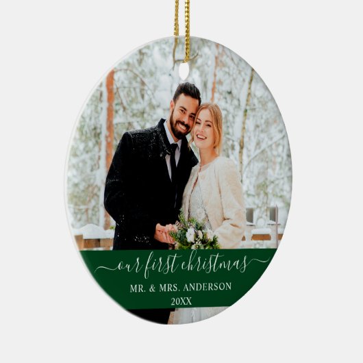 Stijlvol script Ons eerste kerstgroen Keramisch Ornament (Rechts)