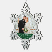 Stijlvol script Ons eerste kerstgroen Tin Sneeuwvlok Ornament (Rechts)