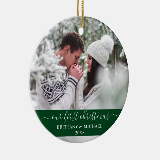 Stijlvol script Ons eerste kerstpaar Groen Keramisch Ornament (Rechts)