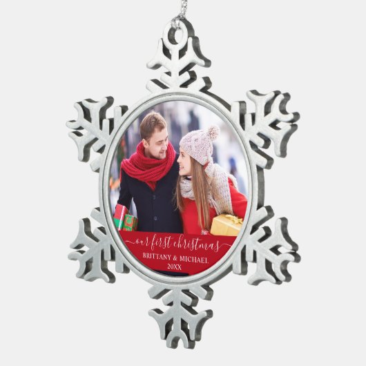 Stijlvol script ons eerste kerstpaar rood tin sneeuwvlok ornament (Rechts)