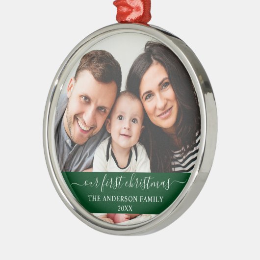 Stijlvol script Onze eerste kerstfamilie Groen Metalen Ornament (Links)