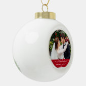 Stijlvol script onze eerste kerstrood keramische bal ornament (Links)