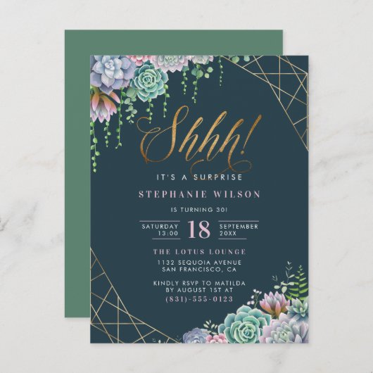 Stijlvol script Succulents verrassende verjaardags Uitnodiging Briefkaart (Voorkant / Achterkant)