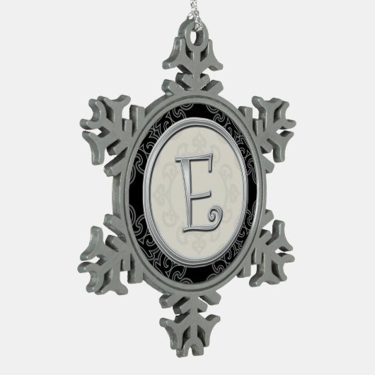 Stijlvol Silver Monogram E Kerstmis Tin Sneeuwvlok Ornament (Links)