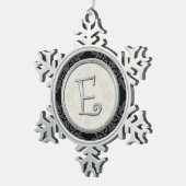 Stijlvol Silver Monogram E Kerstmis Tin Sneeuwvlok Ornament (Rechts)