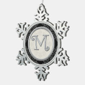 Stijlvol Silver Monogram M Kerstmis Tin Sneeuwvlok Ornament (Rechts)
