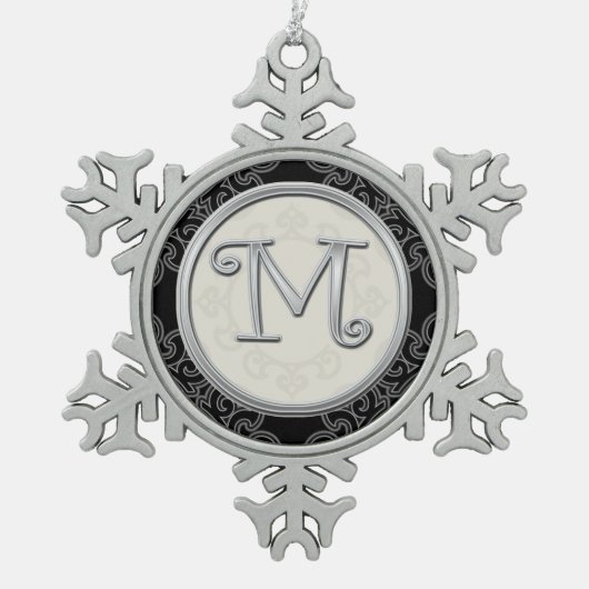 Stijlvol Silver Monogram M Kerstmis Tin Sneeuwvlok Ornament (Voorkant)