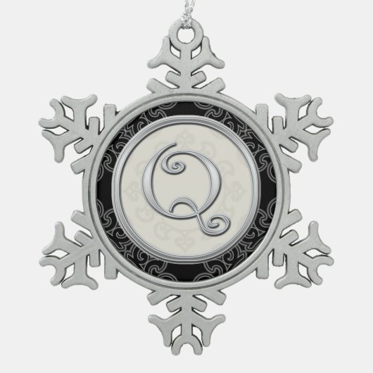 Stijlvol Silver Monogram Q Kerstmis Tin Sneeuwvlok Ornament (Voorkant)