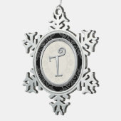 Stijlvol Silver Monogram T Kerstmis Tin Sneeuwvlok Ornament (Rechts)