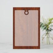 Stijlvol Taurus Zodiac-teken op Mahogany, zoals af Briefpapier (Staand voorkant)