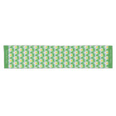 Stijlvol White Daisy Pattern Groen Gepersonaliseer Korte Tafelloper (Horizontaal)