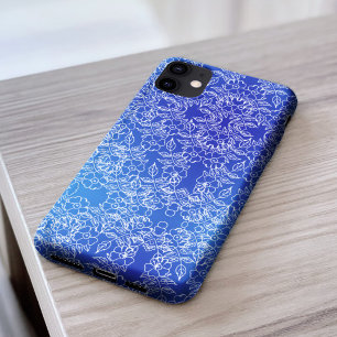 Stijlvol wit Bloemen patroon wervelen op blauw Case-Mate iPhone Case