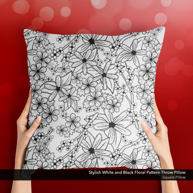 Stijlvol wit en zwart bloemmotief kussen (Stylish White and Black Floral Pattern Throw Pillow with a Sketch-Like Hand-Drawn Feel.)