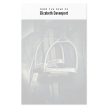 Stijlvol zilver Stirrups op het Engelse zadelzadje