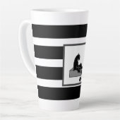 Stijlvol zwart pantherkat — wit modern latte mok (Linkerhoek)